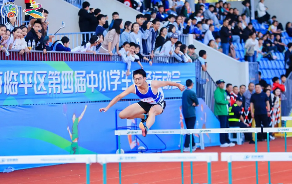 這個秋天，校園中最有活力的樣子都在這場比賽里