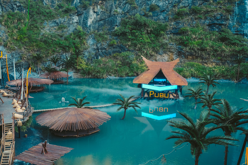 瀑布咖啡旗艦店